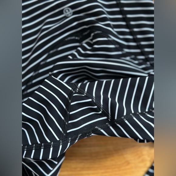 Lululemon Train Times Pant 25" - Picture 4 of 5